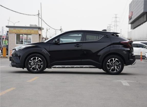 丰田C-HR 2018款 2.0L 酷越豪华版 国VI 外观   正侧
