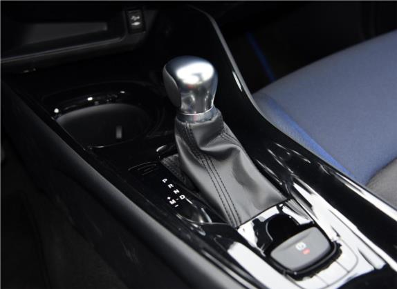 丰田C-HR 2018款 2.0L 酷越豪华版 国VI 中控类   挡把