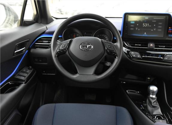 丰田C-HR 2018款 2.0L 领先天窗版 国VI 中控类   驾驶位