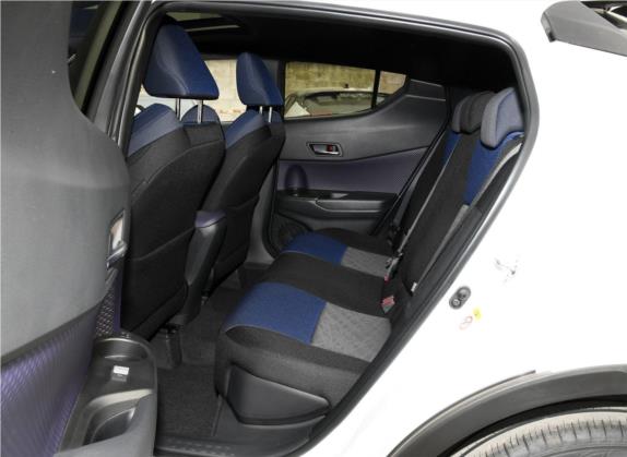 丰田C-HR 2018款 2.0L 领先天窗版 国VI 车厢座椅   后排空间