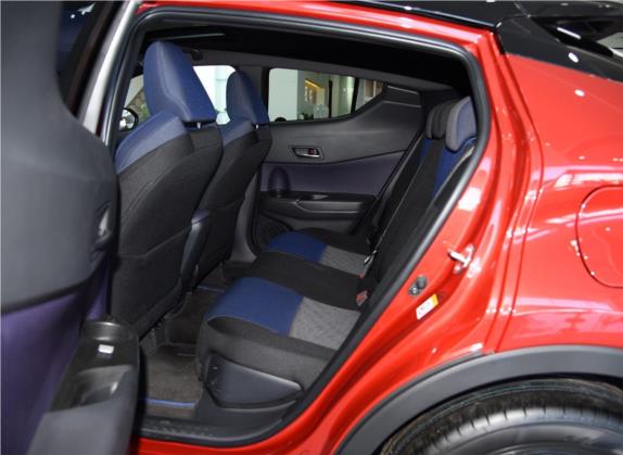 丰田C-HR 2018款 2.0L 豪华天窗版 国VI 车厢座椅   后排空间