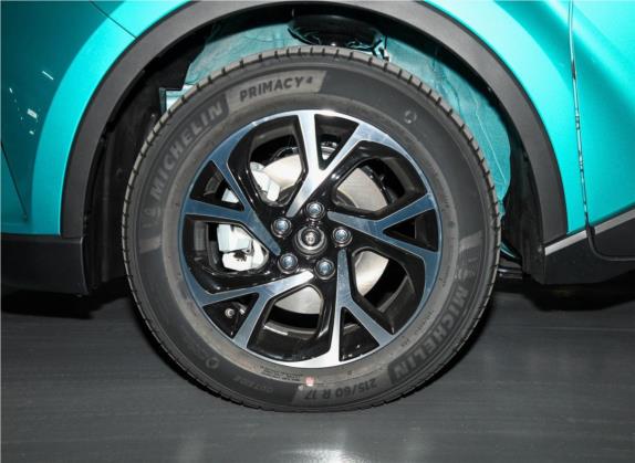 丰田C-HR 2018款 2.0L 旗舰天窗版 国VI 其他细节类   前轮