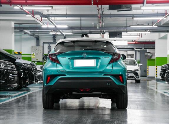 丰田C-HR 2018款 2.0L 旗舰天窗版 国VI 外观   正后