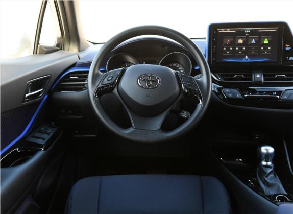 丰田C-HR 2018款 2.0L 领先天窗版 国V 中控类   驾驶位