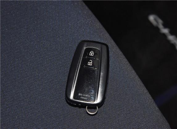 丰田C-HR 2018款 2.0L 酷跑豪华天窗版 国VI 其他细节类   钥匙