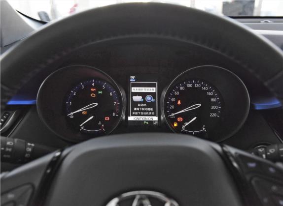 丰田C-HR 2018款 2.0L 酷跑豪华天窗版 国VI 中控类   仪表盘