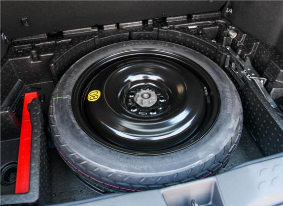 丰田C-HR 2018款 2.0L 旗舰天窗版 国V 其他细节类   备胎