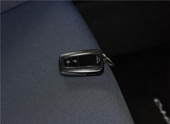 丰田C-HR 2018款 2.0L 酷越豪华天窗版 国VI 其他细节类   钥匙
