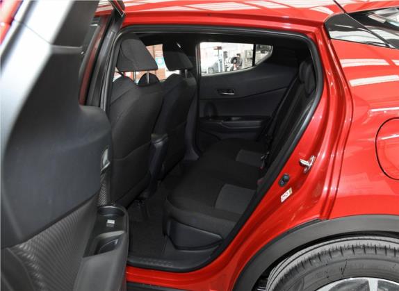 丰田C-HR 2020款 2.0L 舒适版 车厢座椅   后排空间