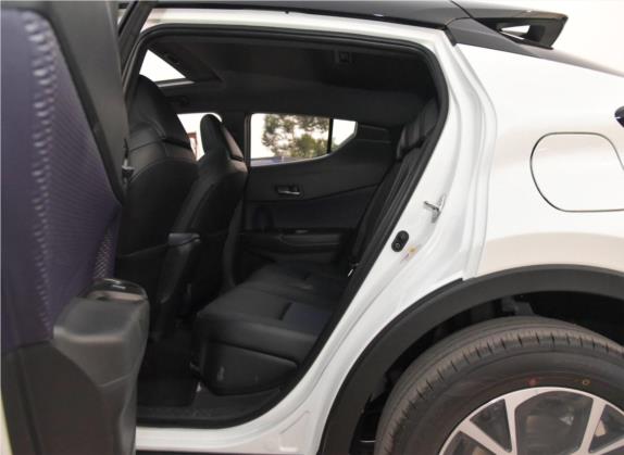 丰田C-HR 2020款 2.0L 领先版 车厢座椅   后排空间