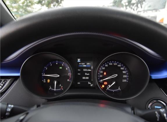 丰田C-HR 2020款 2.0L 领先版 中控类   仪表盘