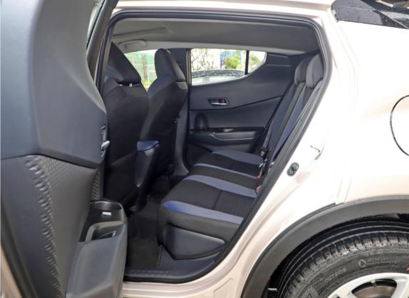 丰田C-HR 2021款 2.0L 舒适版 车厢座椅   后排空间