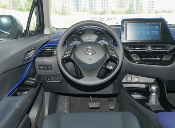 丰田C-HR 2021款 2.0L 豪华版 中控类   驾驶位