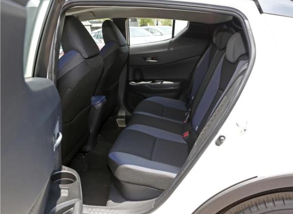 丰田C-HR 2021款 双擎 2.0L E-CVT舒适版 车厢座椅   后排空间