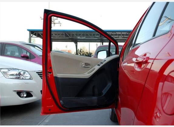雅力士 2008款 1.3E 自动舒适版 车厢座椅   前门板