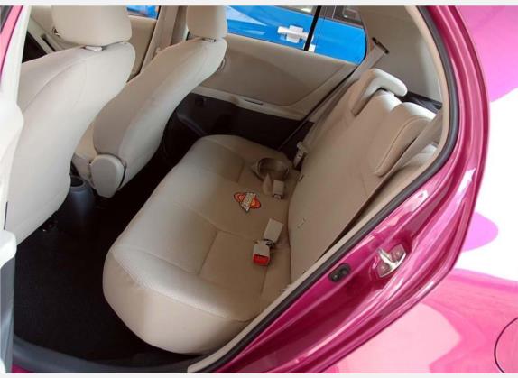 雅力士 2008款 1.6G 自动精致版 车厢座椅   后排空间