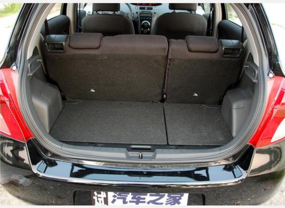 雅力士 2008款 1.6RS 自动至尊版 车厢座椅   后备厢