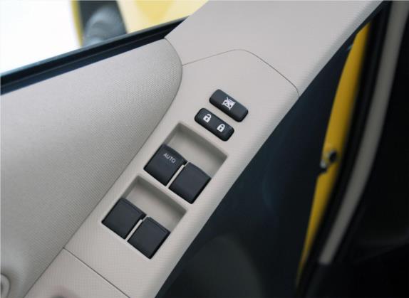雅力士 2011款 1.6E 自动魅动版 车厢座椅   门窗控制