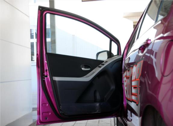 雅力士 2011款 1.6G 自动炫动版 车厢座椅   前门板