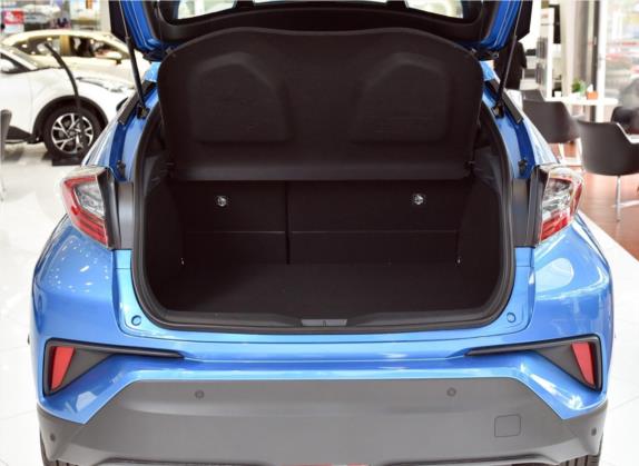 丰田C-HR EV 2020款 尊贵天窗版 车厢座椅   后备厢