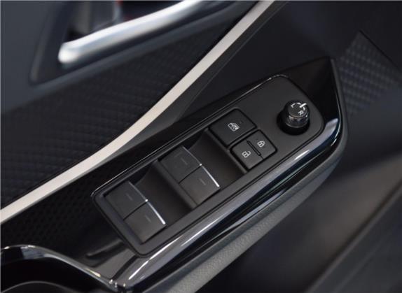 丰田C-HR EV 2020款 尊贵天窗版 车厢座椅   门窗控制