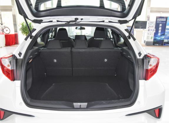 丰田C-HR EV 2020款 领先版 车厢座椅   后备厢