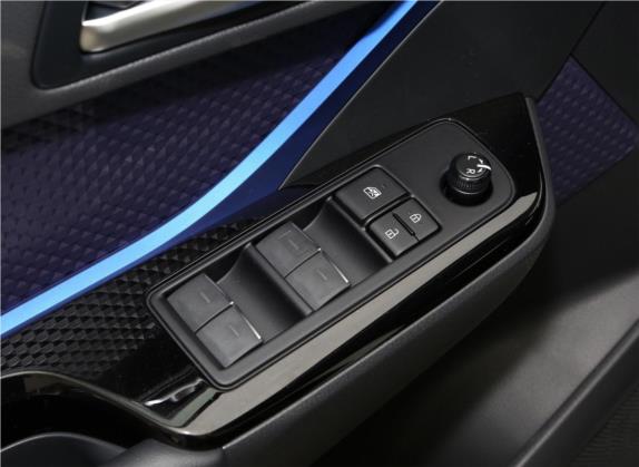 丰田C-HR EV 2020款 豪华天窗版 车厢座椅   门窗控制