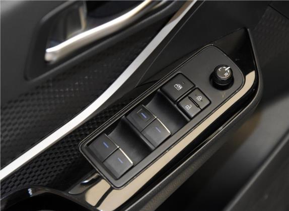 丰田C-HR EV 2020款 尊贵版 车厢座椅   门窗控制