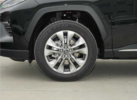 威兰达 2022款 2.0L CVT两驱豪华版 其他细节类   前轮