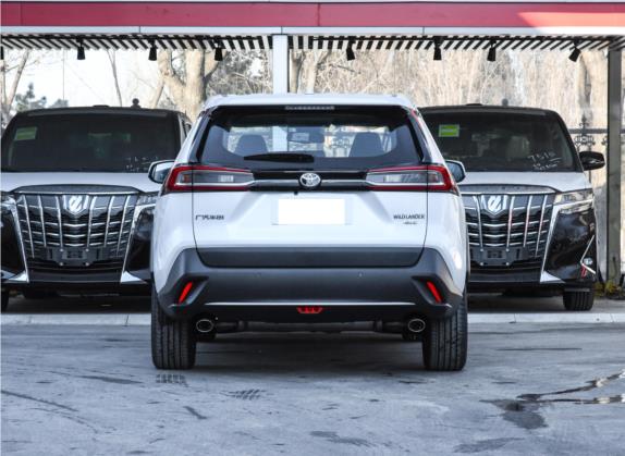 威兰达 2022款 2.0L CVT四驱尊贵版 外观   正后