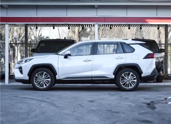 威兰达 2022款 2.0L CVT四驱尊贵版 外观   正侧