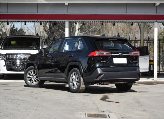 威兰达 2022款 2.0L CVT两驱豪华PLUS版 外观   斜后