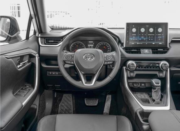 威兰达 2022款 2.0L CVT四驱豪华PLUS版 中控类   驾驶位