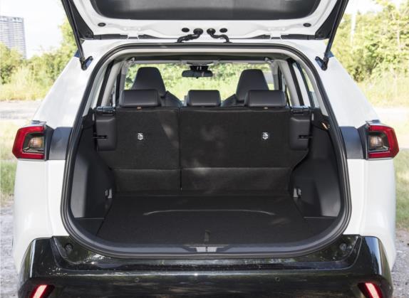 威兰达 2022款 2.0L CVT两驱骑士版 车厢座椅   后备厢