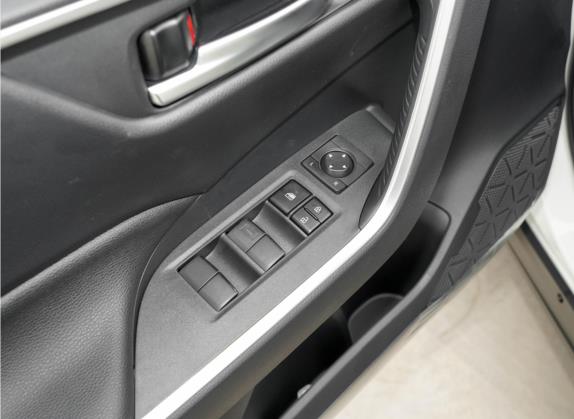 威兰达新能源 2021款 高性能版 2.5L 四驱劲擎版 车厢座椅   门窗控制