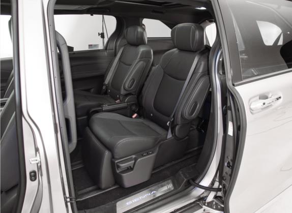 赛那SIENNA 2021款 2.5L混动 铂金版 车厢座椅   后排空间