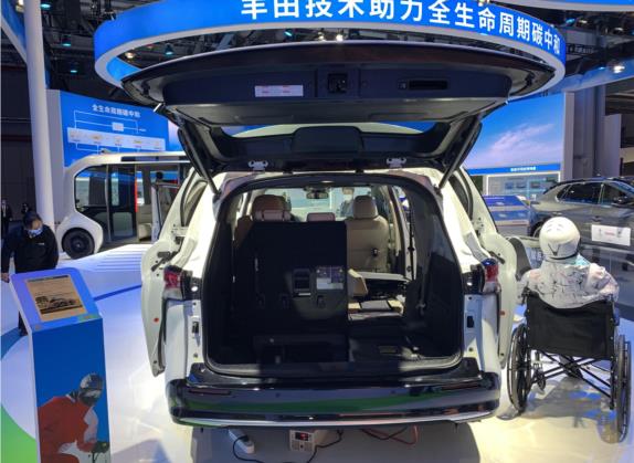 赛那SIENNA 2021款 2.5L混动 豪华福祉版 车厢座椅   后备厢