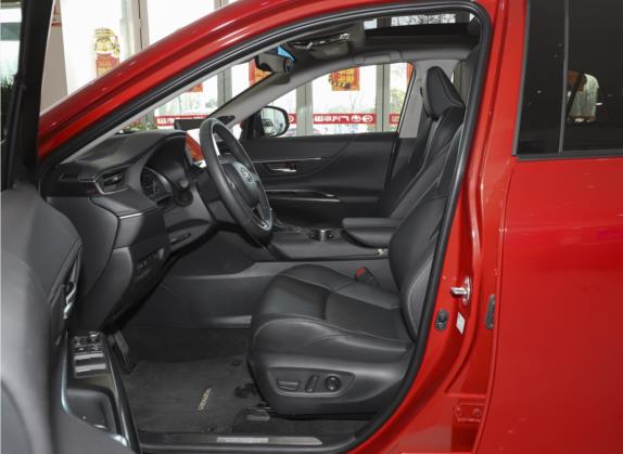威飒 2022款 2.0L CVT两驱尊贵版 车厢座椅   前排空间