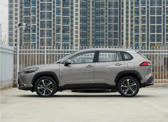 锋兰达 2022款 2.0L CVT豪华PLUS版 外观   正侧