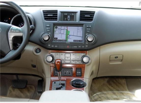 汉兰达 2009款 2.7L 两驱7座至尊版 中控类   中控台