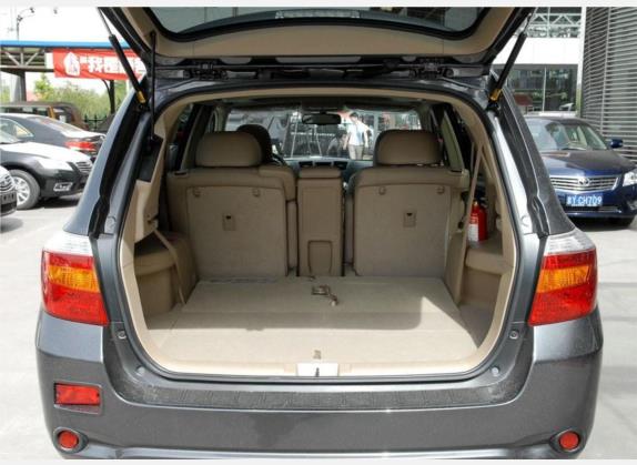 汉兰达 2009款 2.7L 两驱7座至尊版 车厢座椅   后备厢