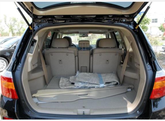 汉兰达 2009款 3.5L 四驱7座至尊版 车厢座椅   后备厢