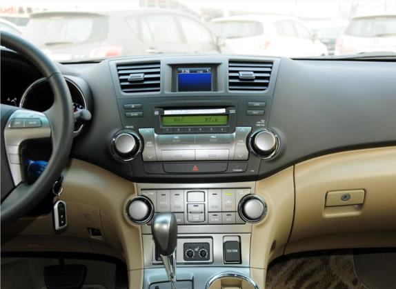 汉兰达 2011款 2.7L 两驱7座豪华版 中控类   中控台