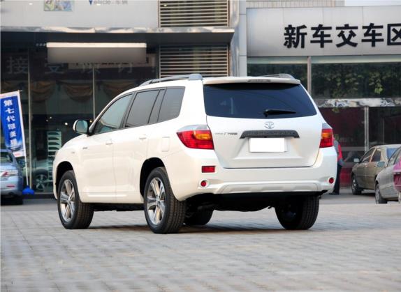 汉兰达 2011款 2.7L 两驱7座豪华版 外观   斜后