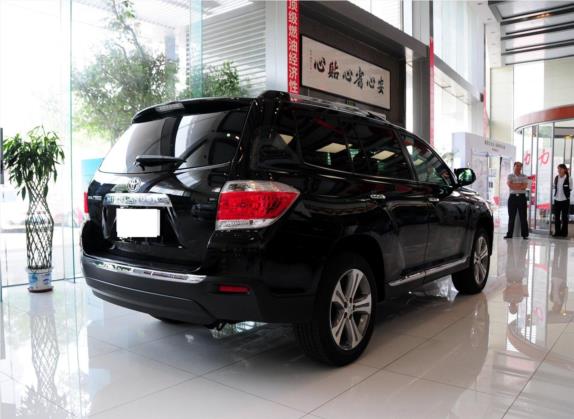 汉兰达 2012款 2.7L 两驱7座至尊版 外观   斜后