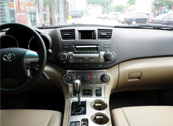 汉兰达 2012款 2.7L 两驱5座运动版 中控类   中控台