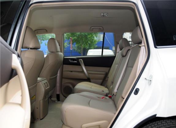 汉兰达 2012款 2.7L 两驱5座运动版 车厢座椅   后排空间