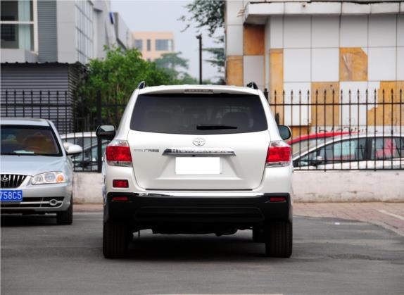 汉兰达 2012款 2.7L 两驱7座豪华版 外观   正后