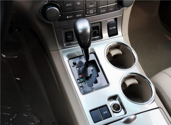 汉兰达 2012款 2.7L 两驱7座豪华版 中控类   挡把