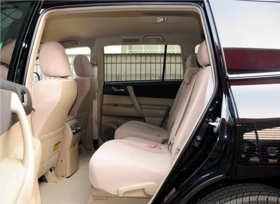 汉兰达 2012款 3.5L 四驱7座精英版 车厢座椅   后排空间